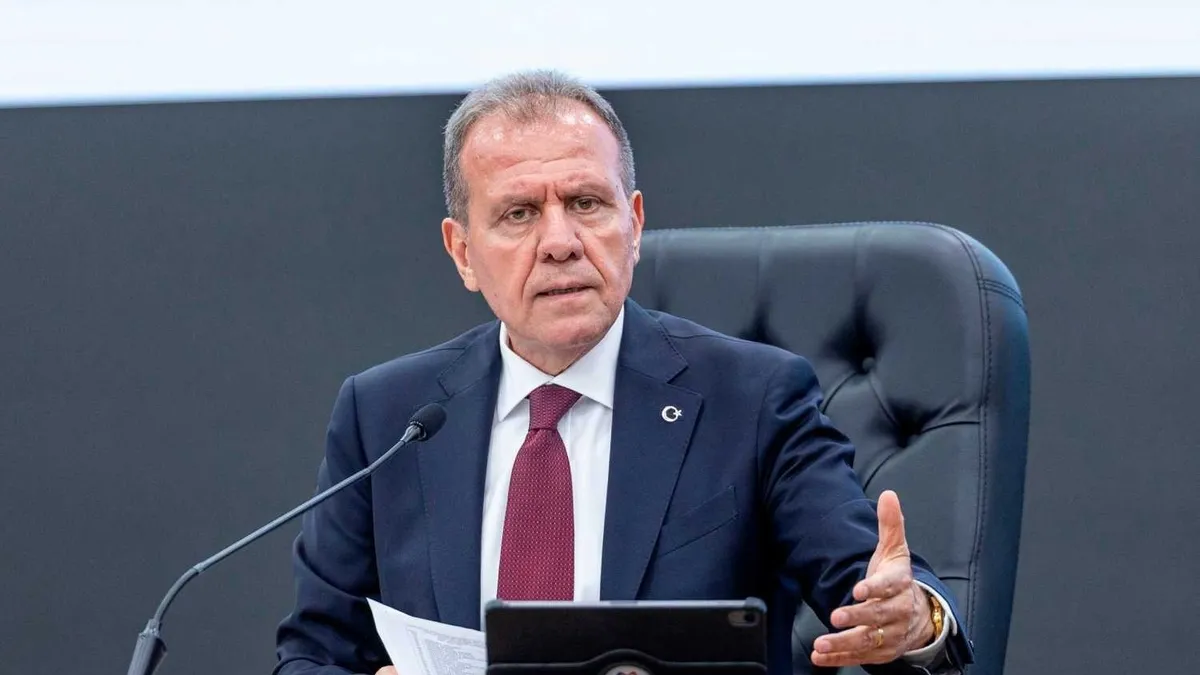 Mersin'de 3 belediyeye yolsuzluk operasyonu: 59 gözaltı