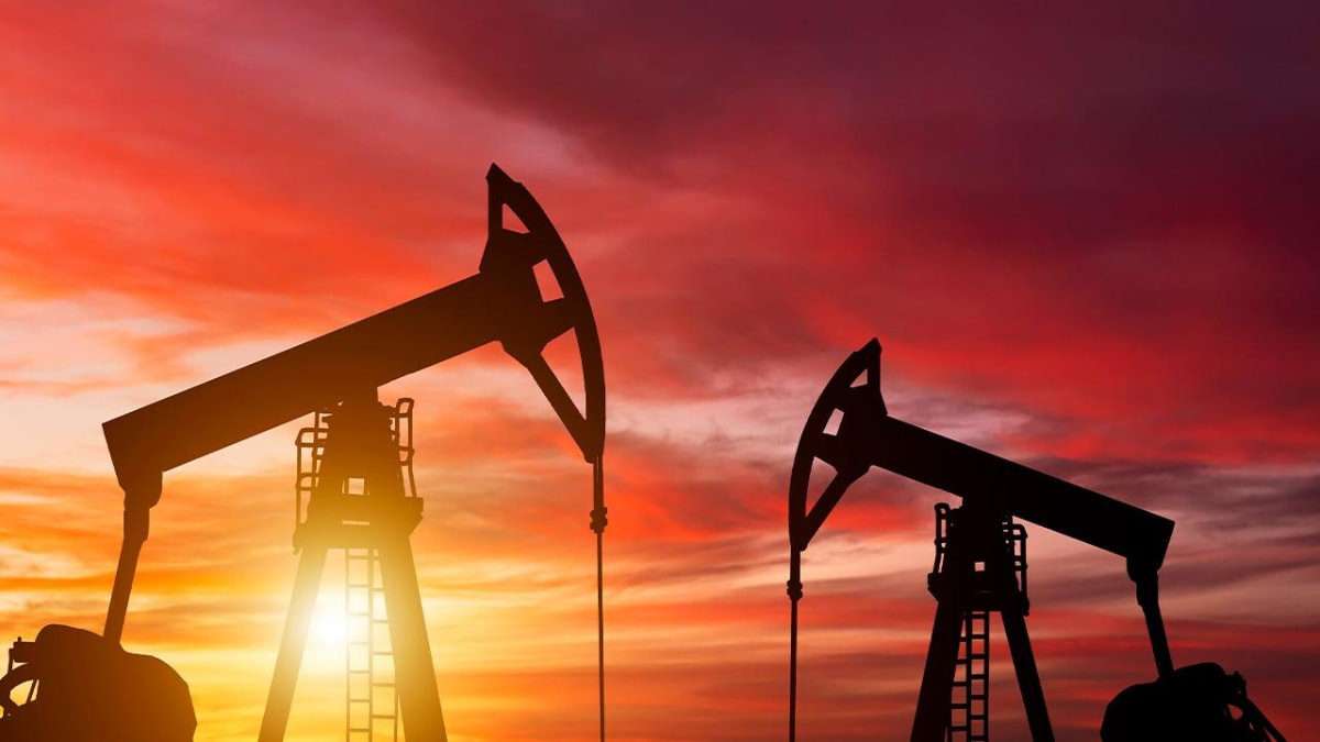 Brent petrol 100 doların üstüne çıktı: ABD-İran belirsizliği etkiledi