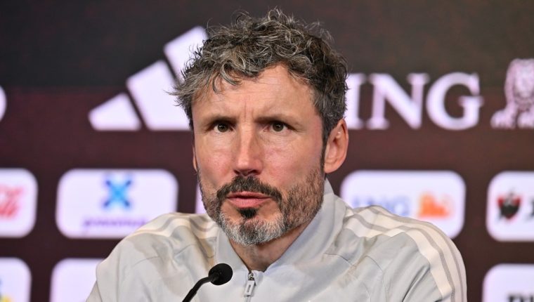 Türkiye maçı öncesi Van Bommel: Trossard oynayabilecek