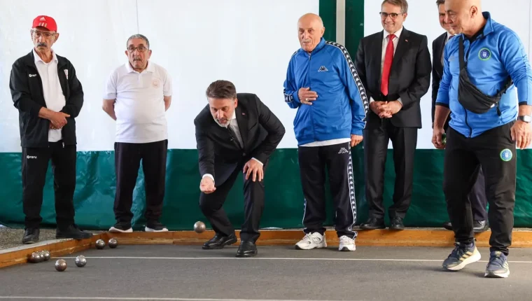 Bursa'da Başkan Vekili Şahin Biba huzurevi sakinleriyle buluştu