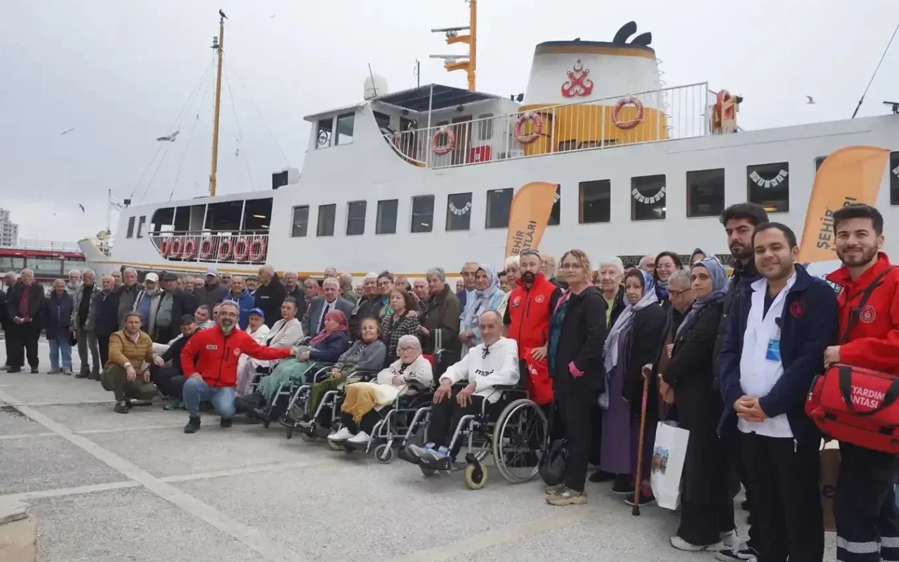 Darülaceze sakinleri 1 Ekim’de Şehir Hatları ile Boğaz turu yaptı