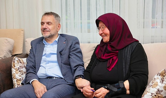 Bayrampaşa'da Başkan Vekili Akın'dan yaşlılara vefa ziyareti