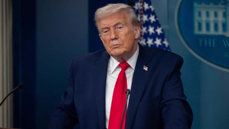 Trump İran'a saldırıları artırıyor: Verdiği tarih iddia edildi