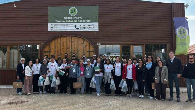 İEÜ 30 özel gereksinimli öğrenciyi kampüste mesleklerle tanıştırdı