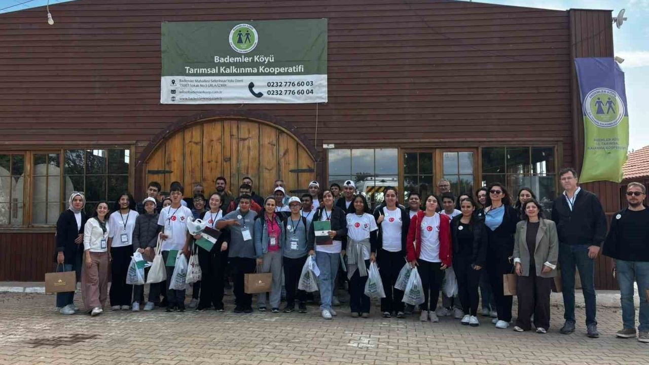 İEÜ 30 özel gereksinimli öğrenciyi kampüste mesleklerle tanıştırdı