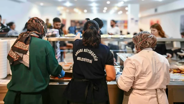 Ankara Büyükşehir’den öğrencilere 4 noktada Gençlik Sofraları