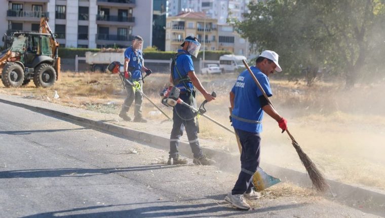 Rafetpaşa Mahallesi temizliği İzmir Bornova’da tamamlandı