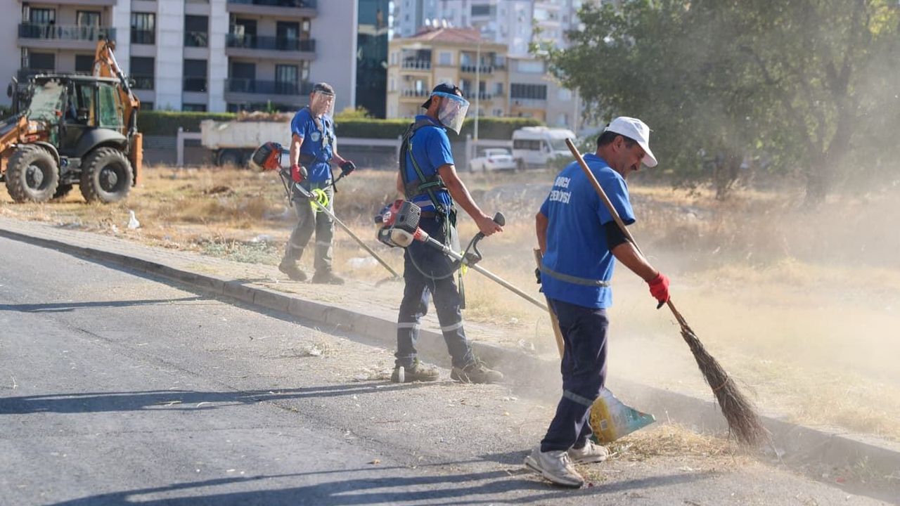 Rafetpaşa Mahallesi temizliği İzmir Bornova’da tamamlandı