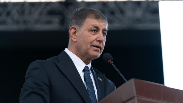 Cemil Tugay ADD Karşıyaka üyeliğini sonlandırdı