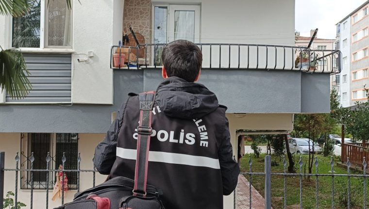 Samsun'da tüfek evde ateş aldı: Anne fenalık geçirdi