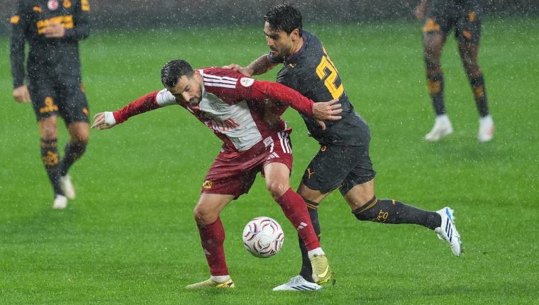 Galatasaray hazırlık maçında 3-0'dan geri döndü