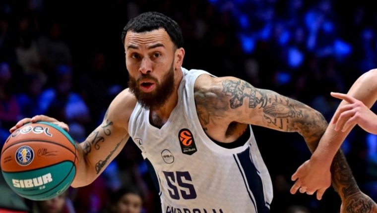 Mike James sakatlığı: Anadolu Efes 7–9 ay açıklaması