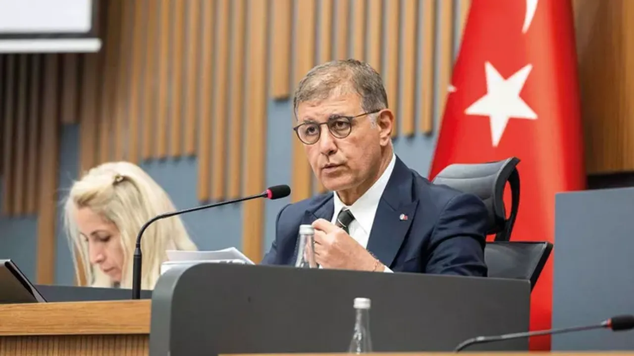 Cemil Tugay, ADD Karşıyaka şubesi üyeliğinden ayrıldı