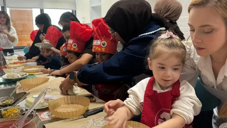 Karasu SGM'de minik şefler pizza yaptı: Anne-Çocuk atölyesi