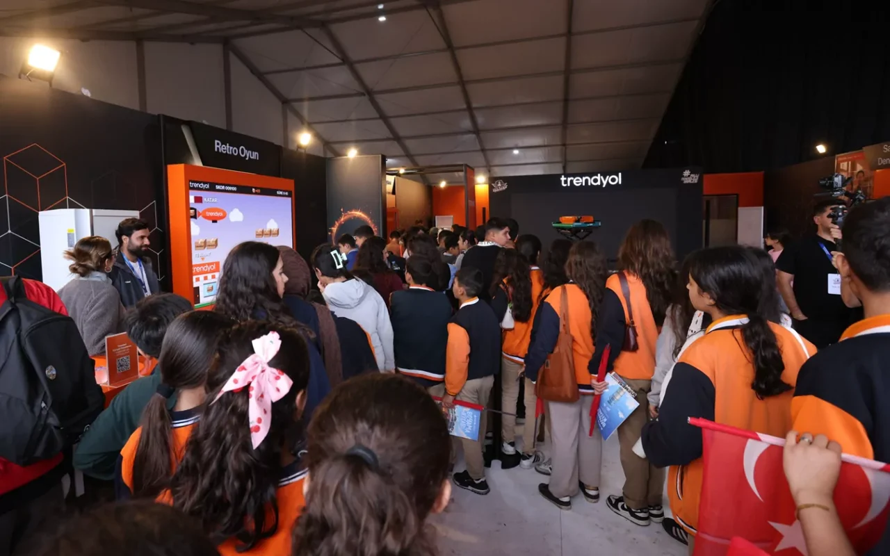 Trendyol TEKNOFEST Güneydoğu'da gençlere teknoloji deneyimi sundu