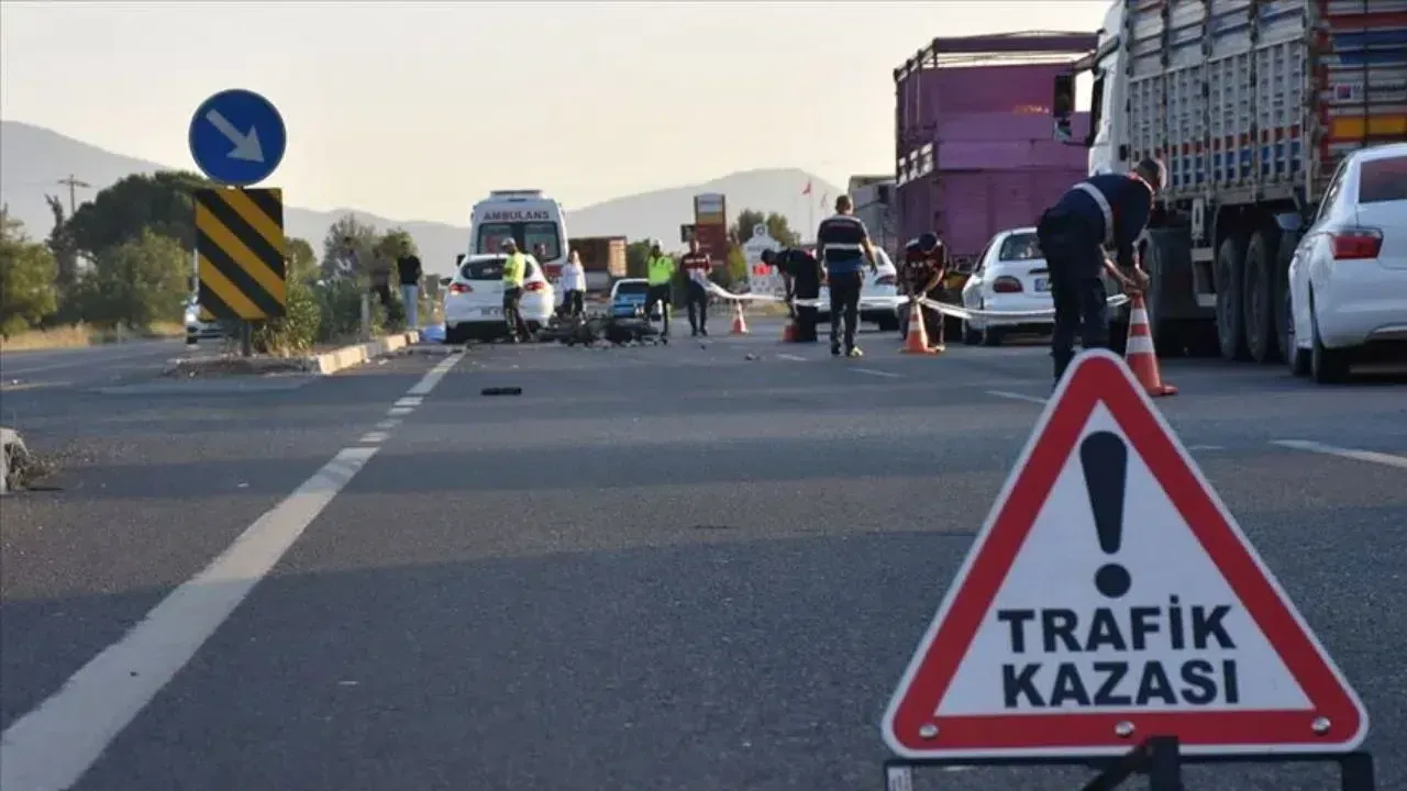 İzmir Tire'de traktör devrildi: 1 ölü, 1 yaralı
