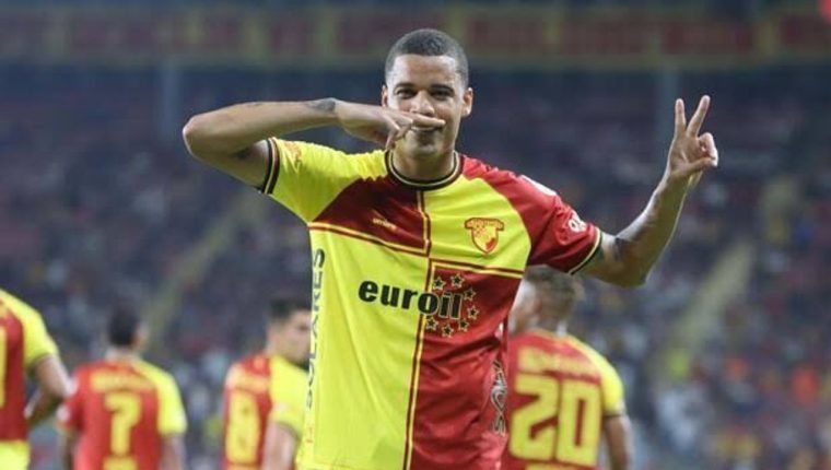 Göztepe'de hücum alarmı: Stoilov ideal forvet ikilisini bulamadı