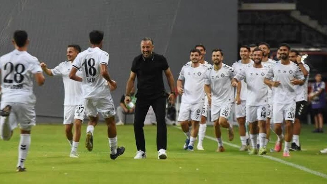 Altay İzmir'de Alanya 1221 ile 3. Lig'de 0-0 berabere