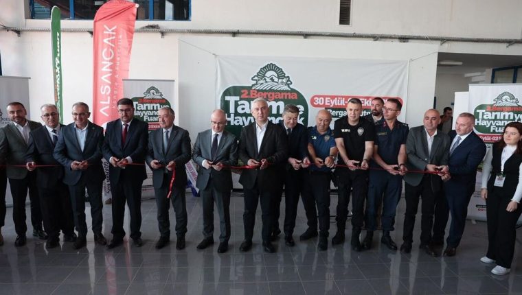 Bergama'da Tarım ve Hayvancılık Fuarı'nda Zeytincilik Günü Düzenlendi