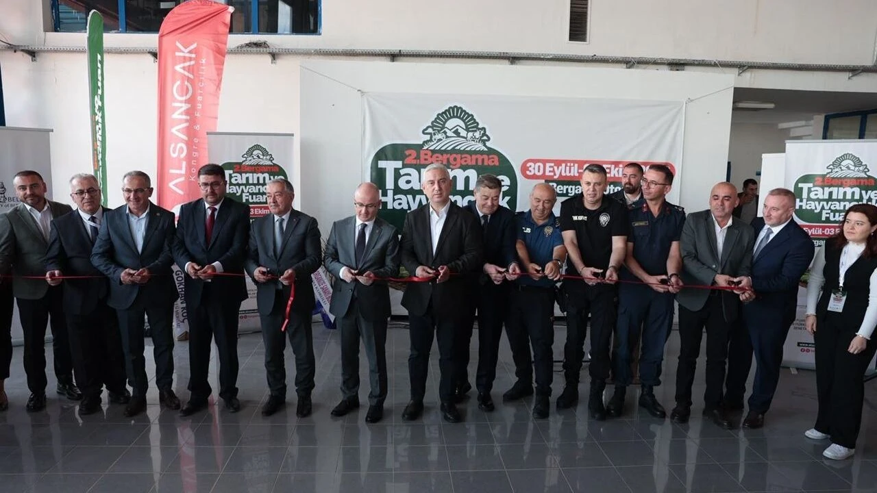 Bergama'da Tarım Fuarı'nda Zeytincilik Günü düzenlendi