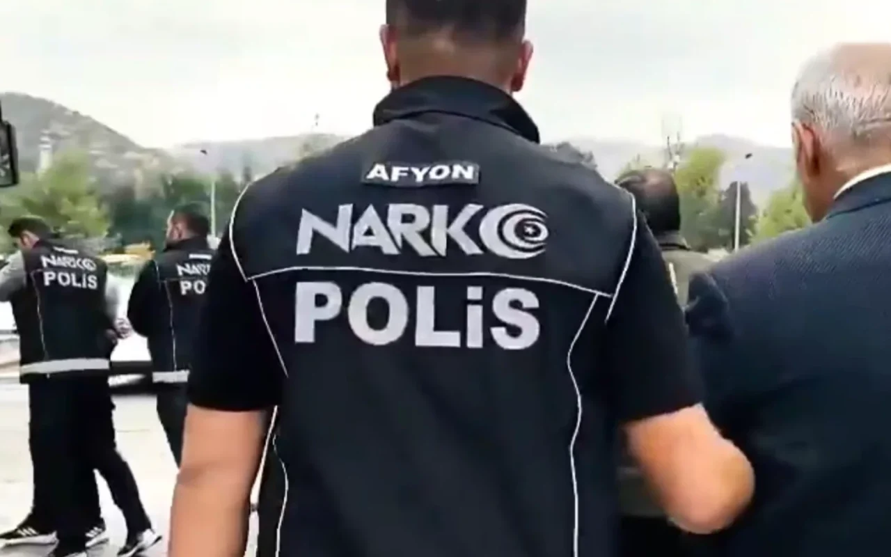 İçişleri açıkladı: 75 ilde 985 kg madde ve 1,5 milyon hap ele geçirildi