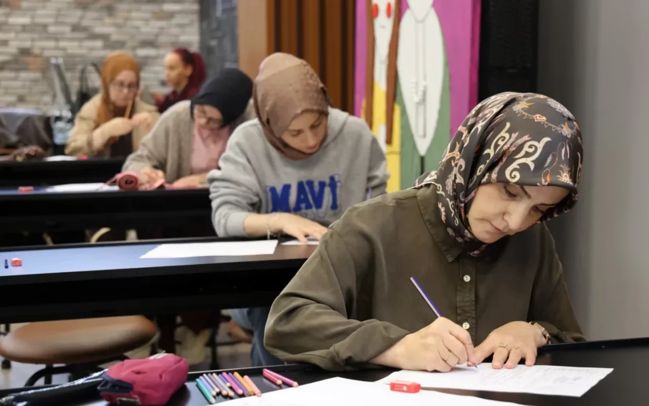 Kocaeli Moda Akademisi 717 adayla yeni döneme hazırlanıyor