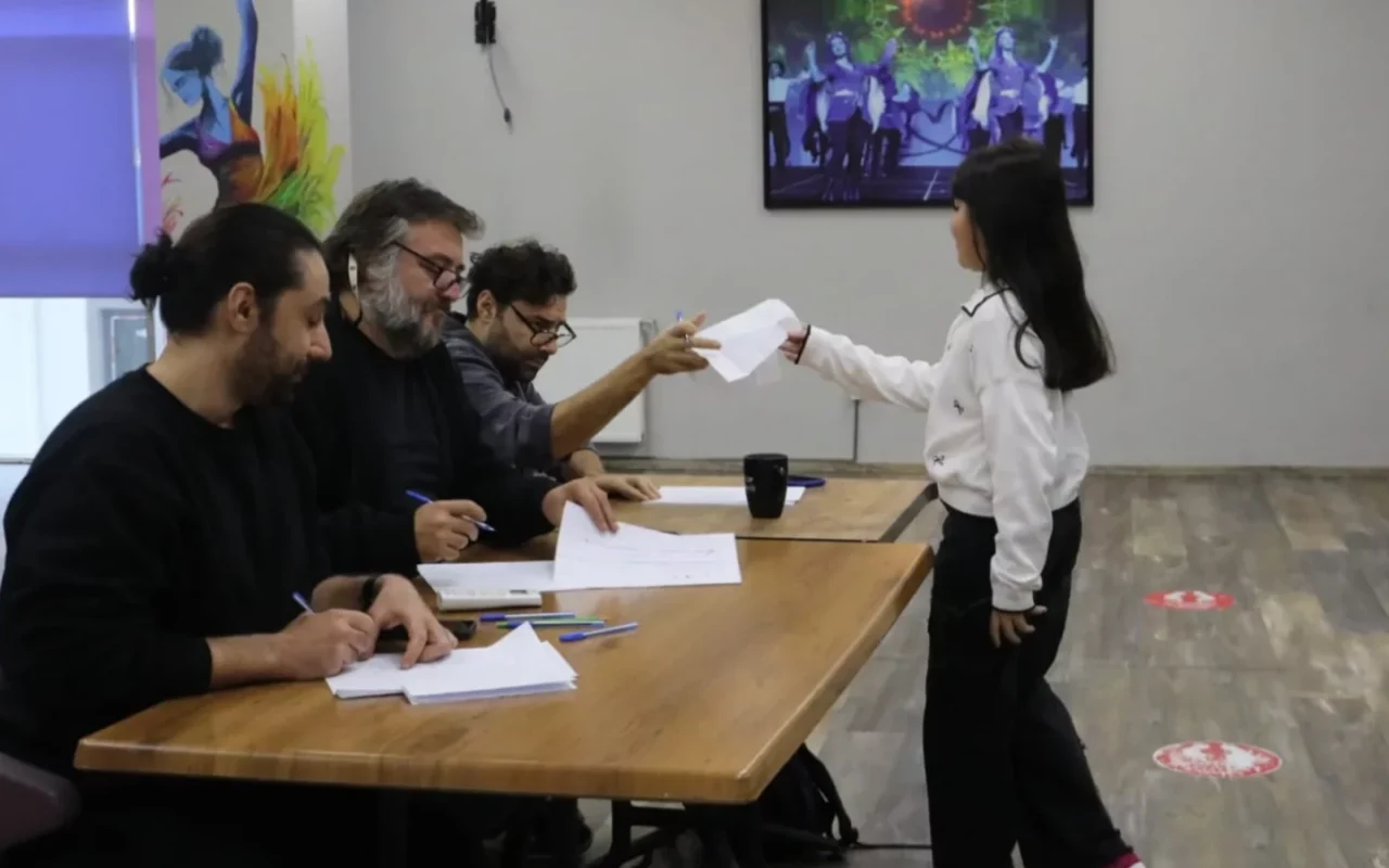 İzmit Belediyesi Sanat Akademisi'nde tiyatro seçmeleri tamamlandı