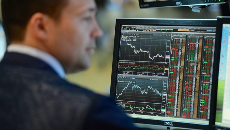 Yatırım fonları yüzde 1,86 düştü; BIST 100 sert geriledi