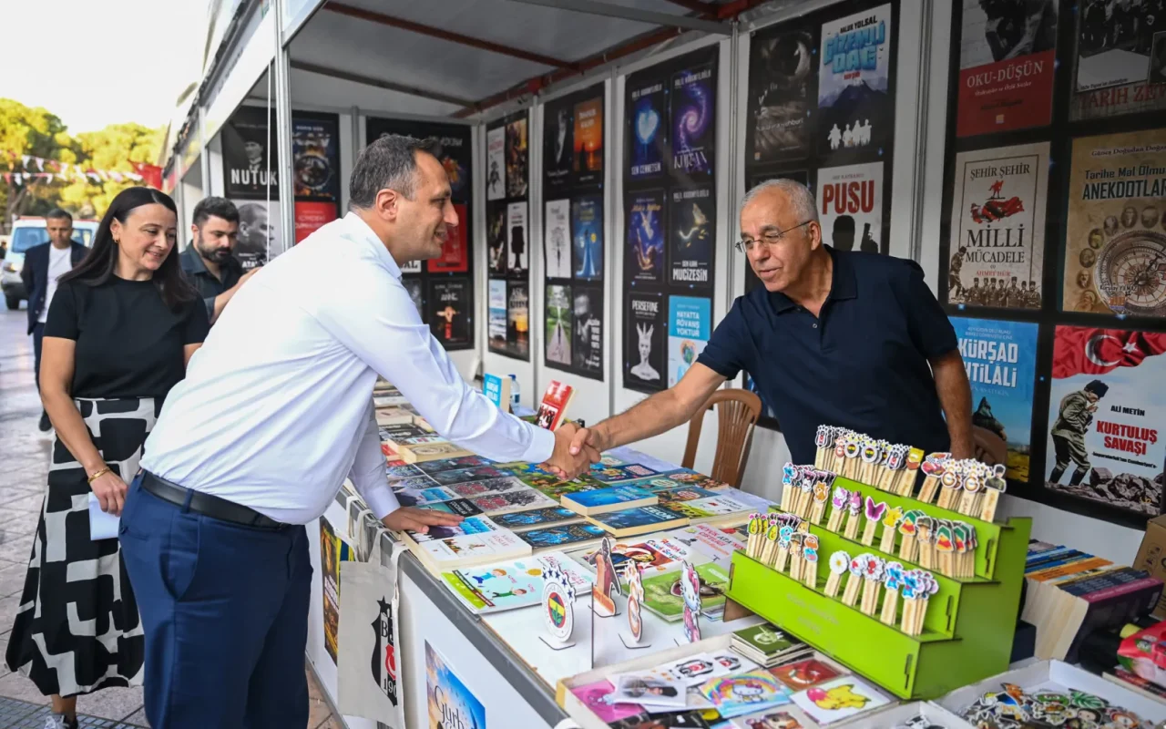 İzmir Bornova’da edebiyat rüzgarı sona erdi