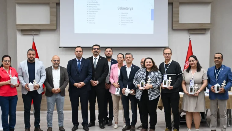 Bornova Kent Konseyi’nde Doğan Baran Mengüş güven tazeledi