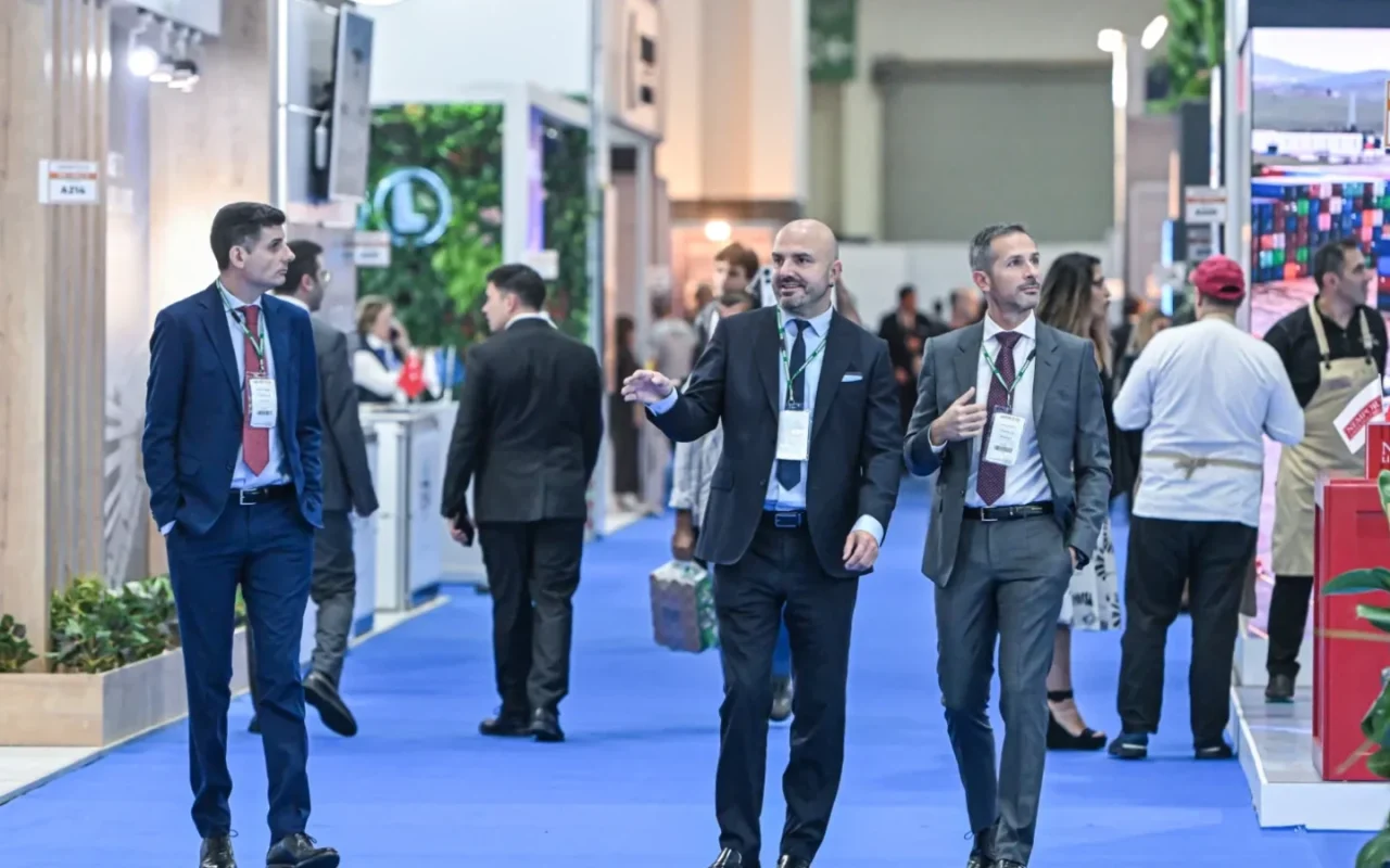 LOGISTECH 2026 İzmir'de başladı: Lojistik sektörü buluştu