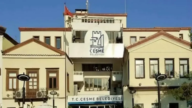 Çeşme Belediyesi'nde adli inceleme: Ana bina ve Alaçatı denetlendi
