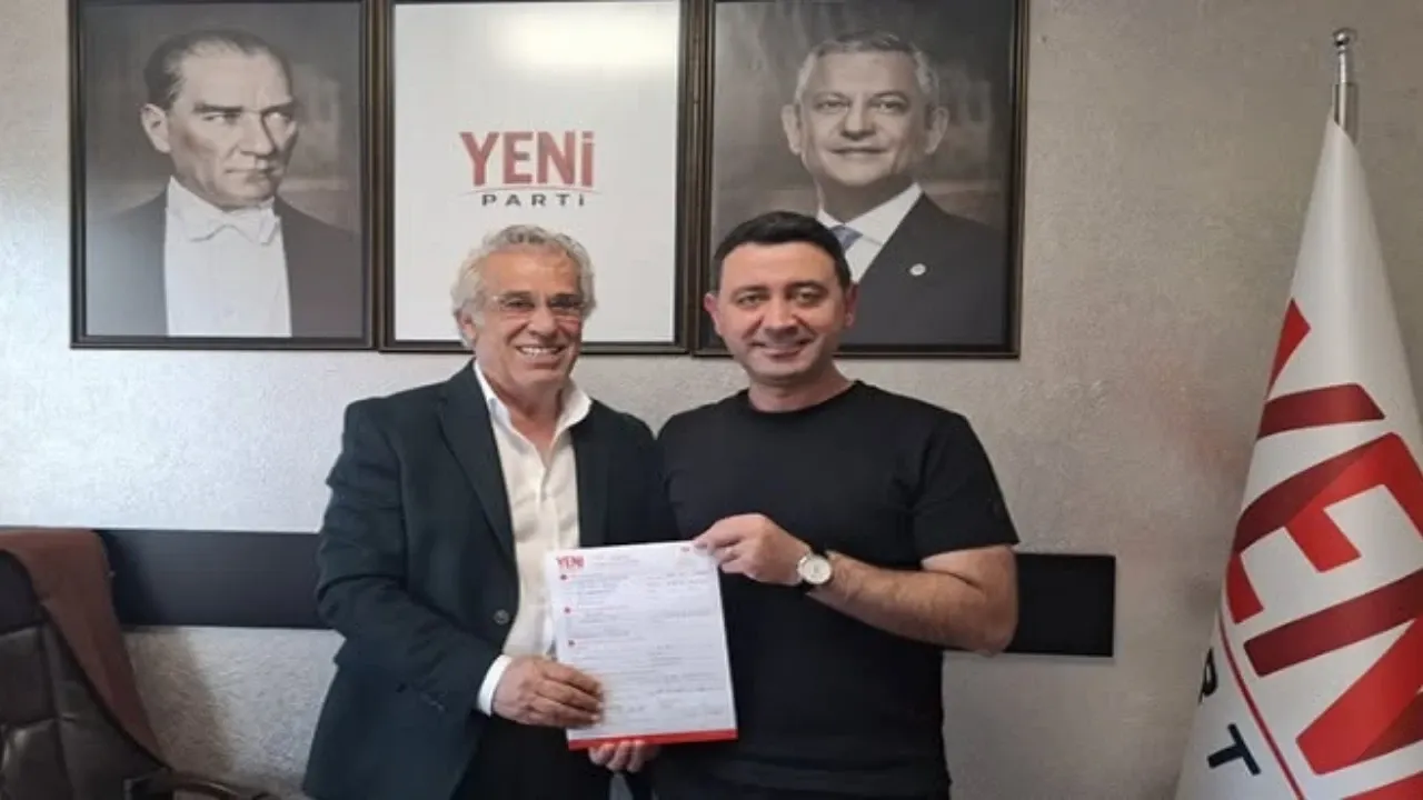 Bayraklı Belediye Başkanı İrfan Önal YENİ Parti'ye katıldı