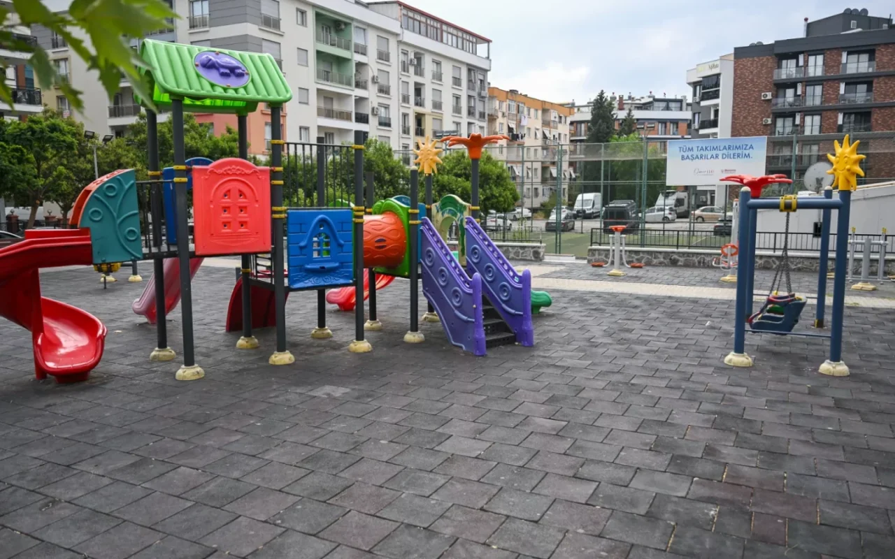 Bornova Erzene'de 19 Mayıs Parkı ortak akılla yenileniyor