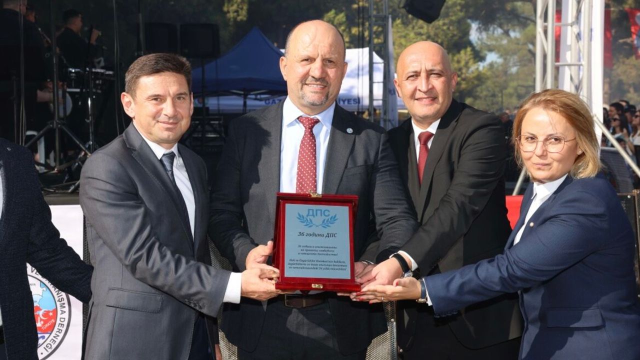 İzmir'de 13. Geleneksel Balkan Şenliği'nde 'Birlik' çağrısı