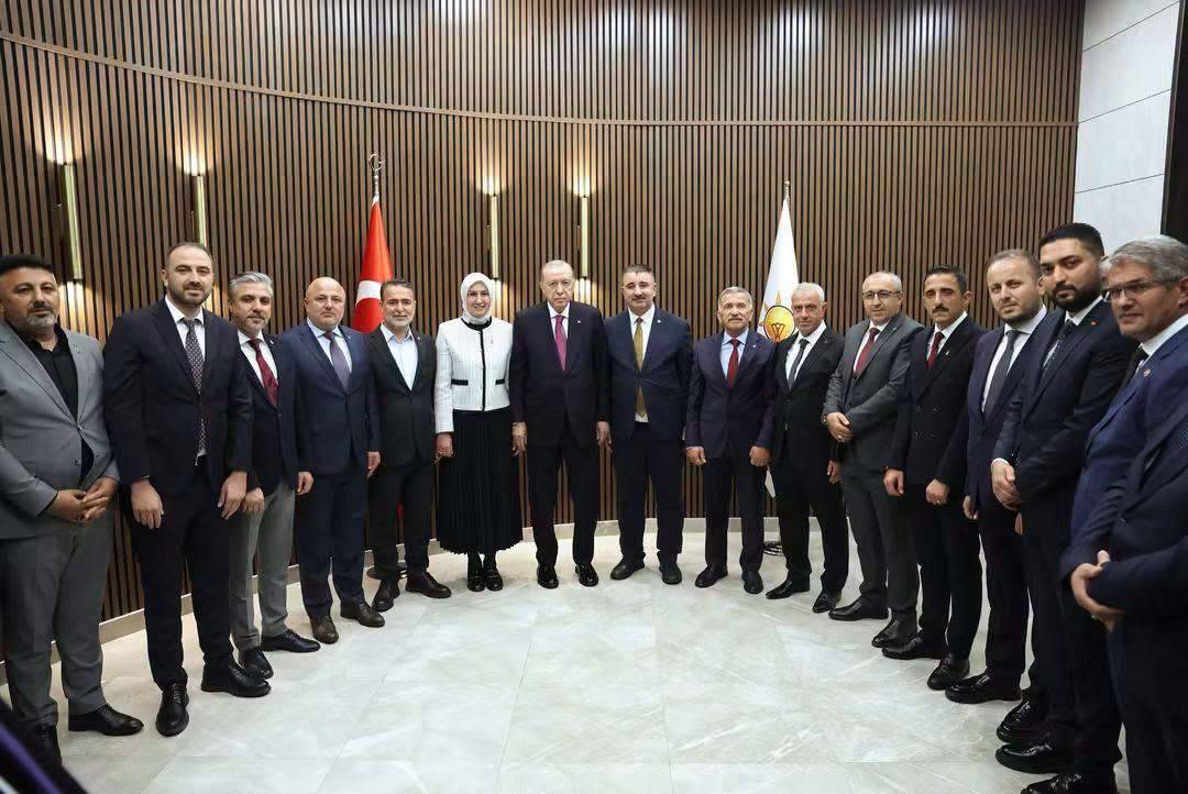 Dikili İlçe Başkanı Güveli Cumhurbaşkanı Erdoğan'la görüştü