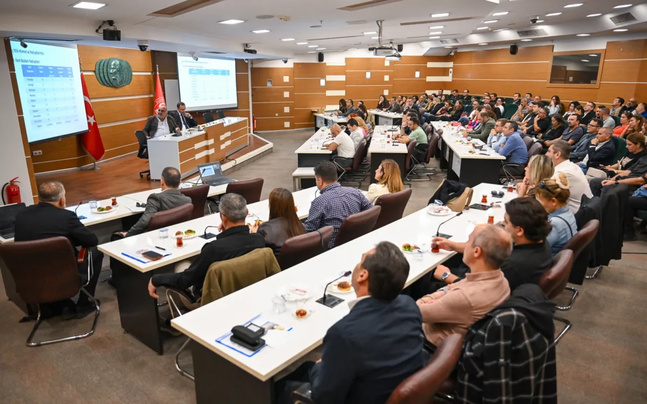 İzmir Bornova’da hizmet seferberliği