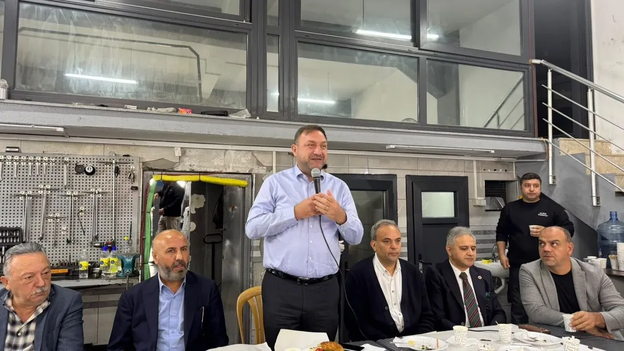CHP İzmir İl Başkanı Gümrükçü Karabağlar ve Karşıyaka'da