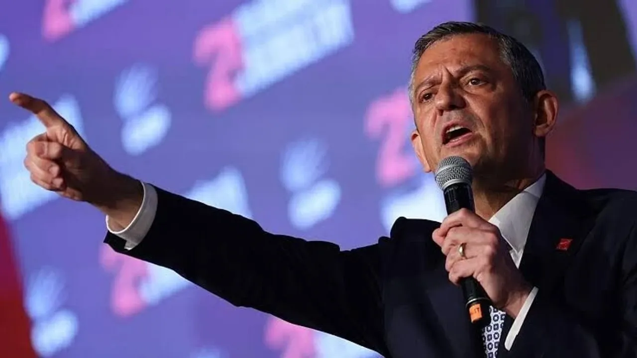 Özgür Özel'den İzmir açıklaması: İzmirlilerin hesap sorma hakkı var