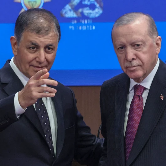 İzmir'den sonra ikinci 'büyük' sürpriz: Bir belediye daha AK Parti'ye geçiyor