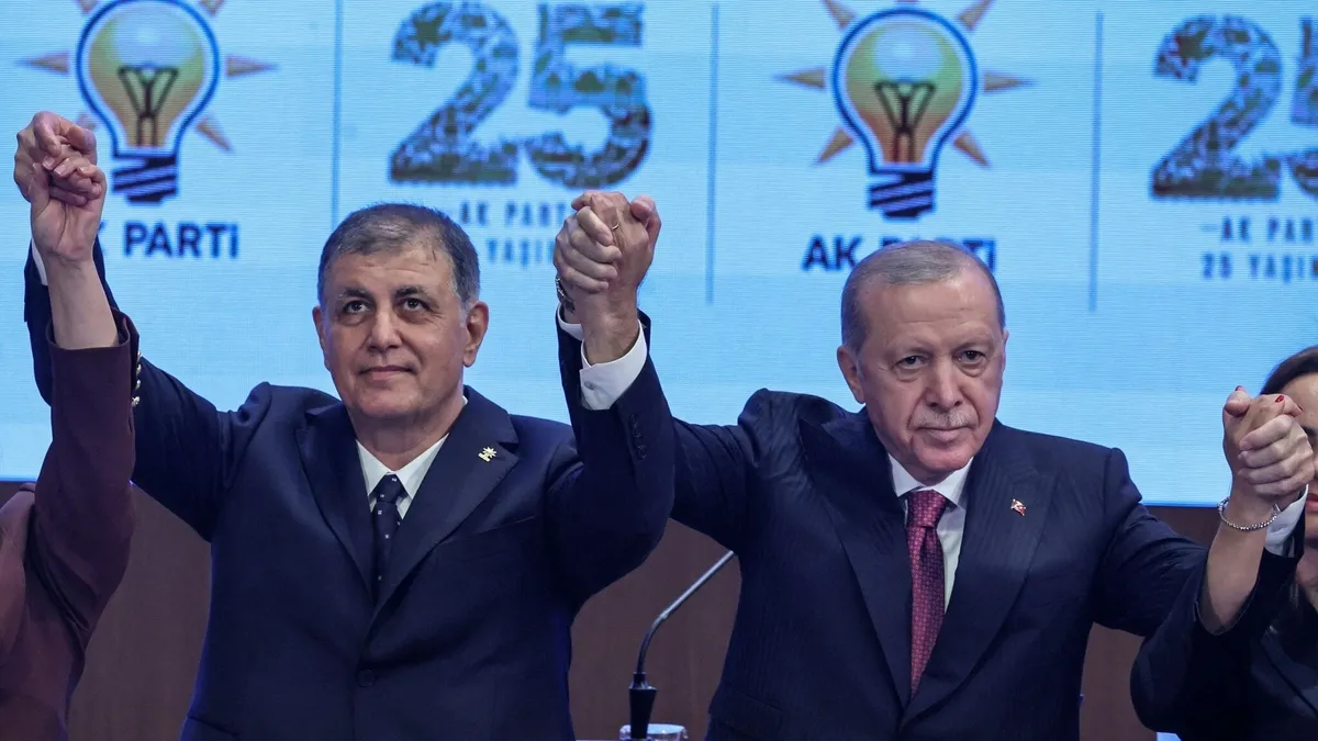 AK Parti'ye geçen Cemil Tugay'dan İzmir'e yatırım mesajı! Başkan Erdoğan'ın talimatını açıkladı