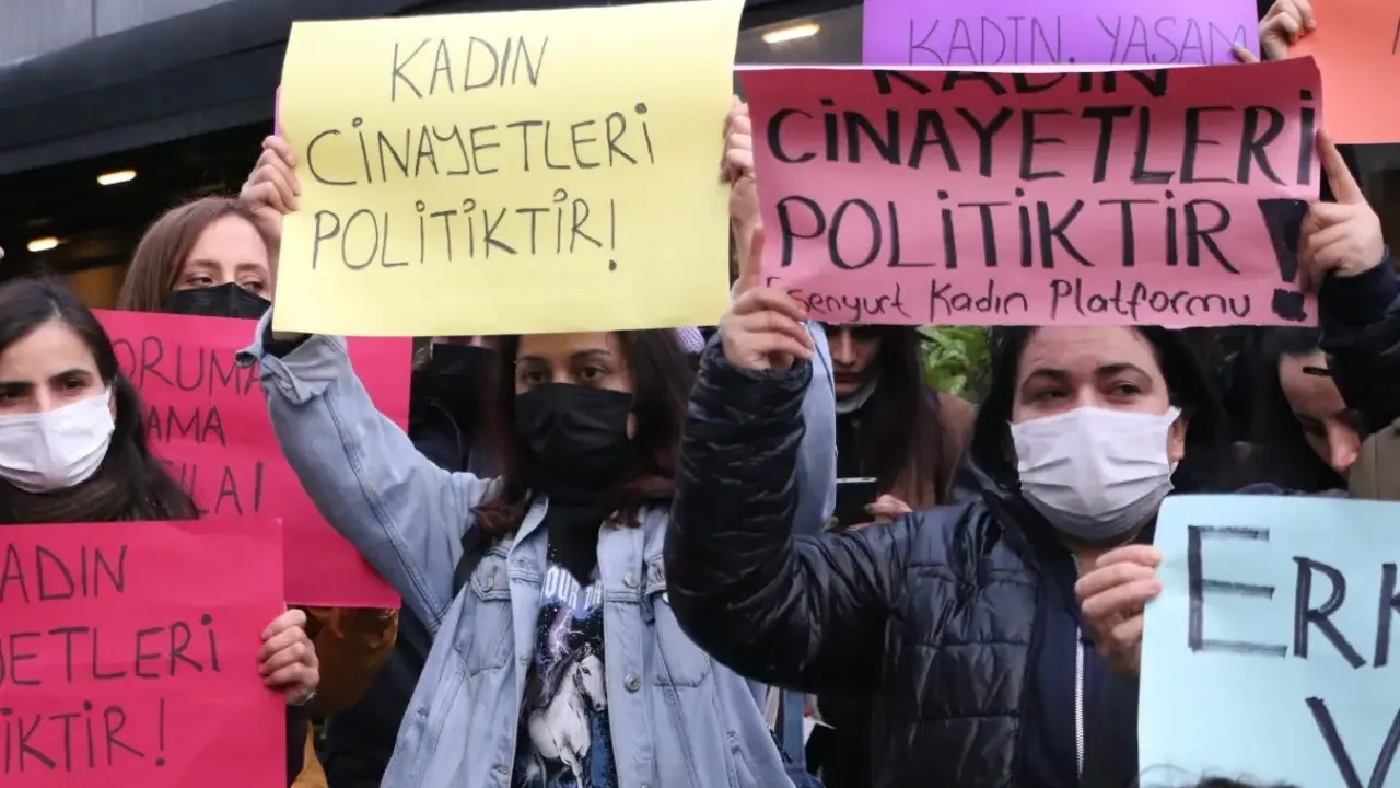 Seferihisar'da kundaklanan evde yaralanan Ebru Serep yaşamını yitirdi