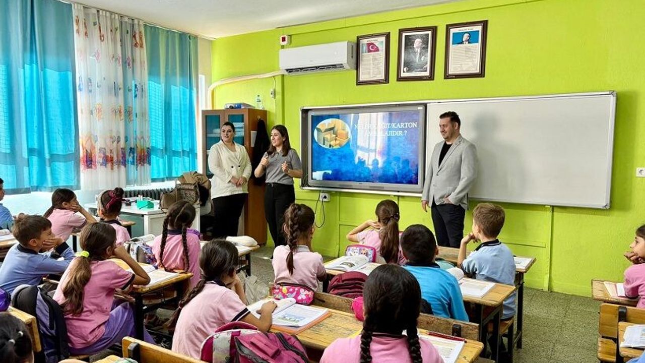 Menderes'te öğrencilere çevre ve sıfır atık eğitimi başladı
