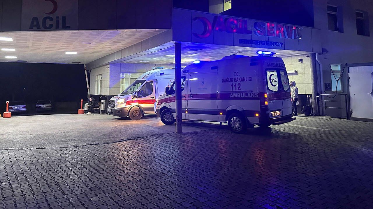 İzmir Kemalpaşa'da gıda zehirlenmesi şüphesi: 80 işçi hastaneye kaldırıldı