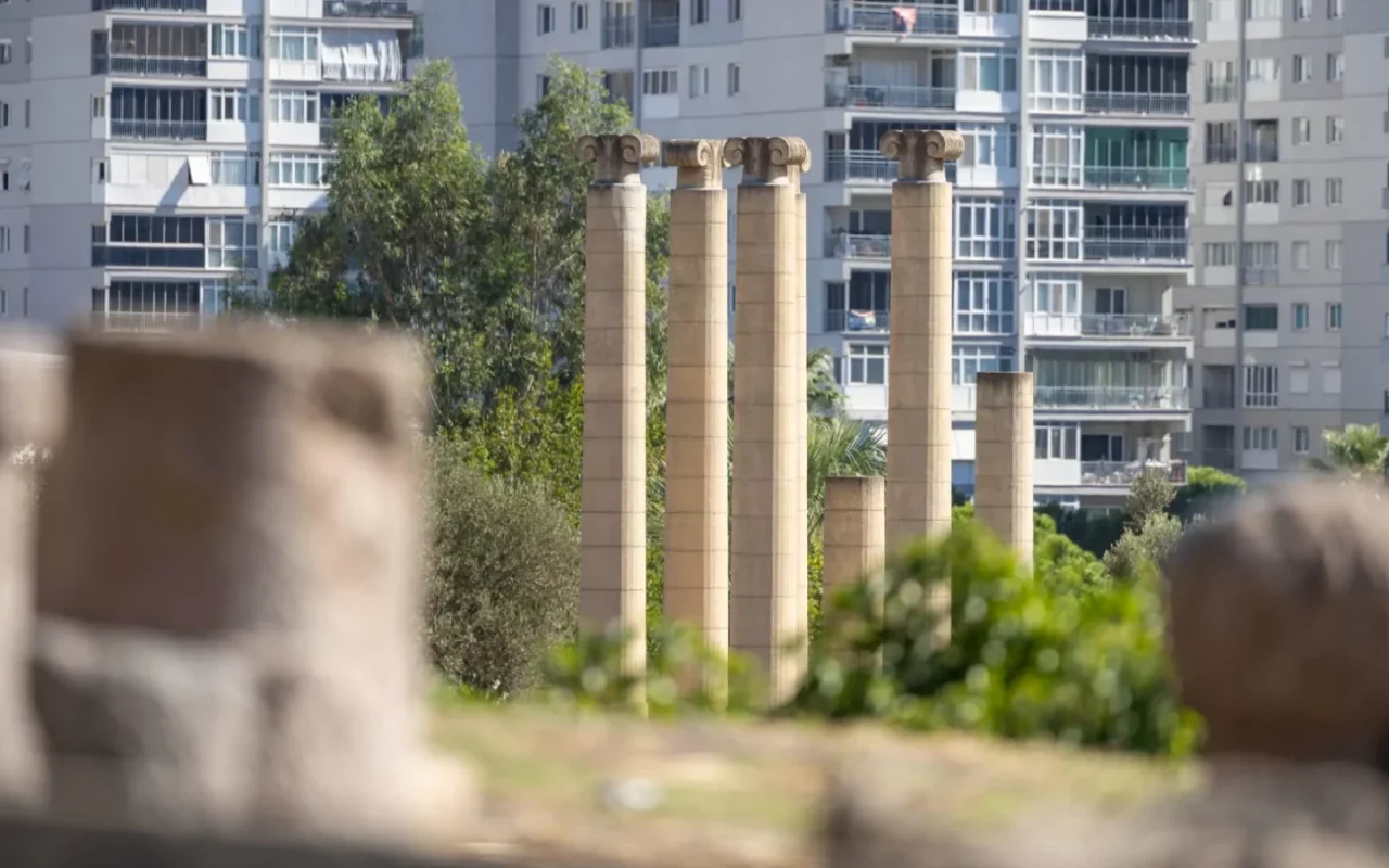 Smyrna Antik Kenti'nde 5 bin yıllık planlı kent yaşamı