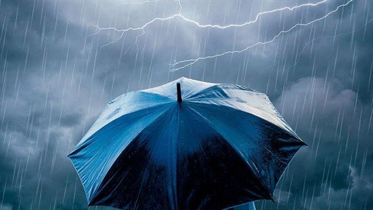 İzmir'de 15 Ekim'de gök gürültülü sağanak ve serin hava bekleniyor