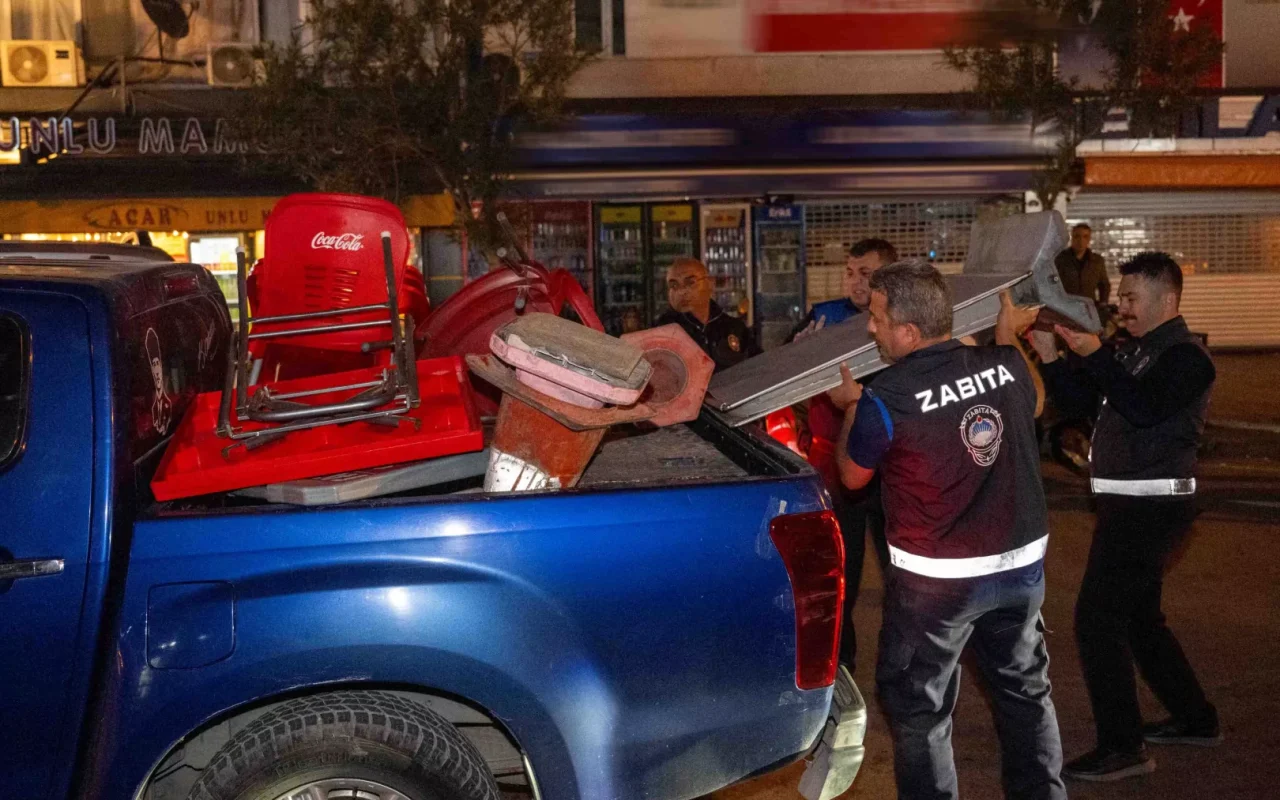 İzmir Bornova'da kaldırım işgallerine sıkı denetim