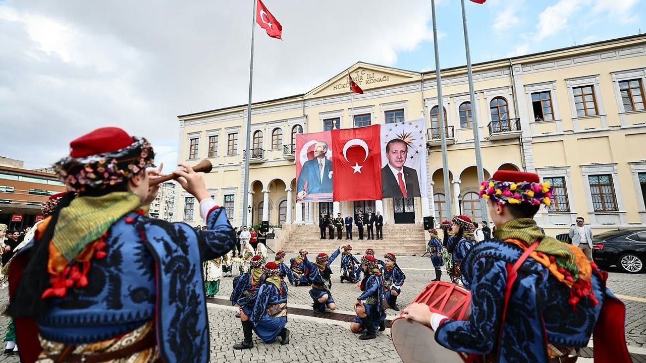 İzmir'de Cumhuriyet coşkusu 16 Ekim'de başlayacak