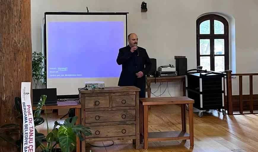 İzmir SMMM Odası Bergama'da dijital muhasebe ve vergi eğitimi