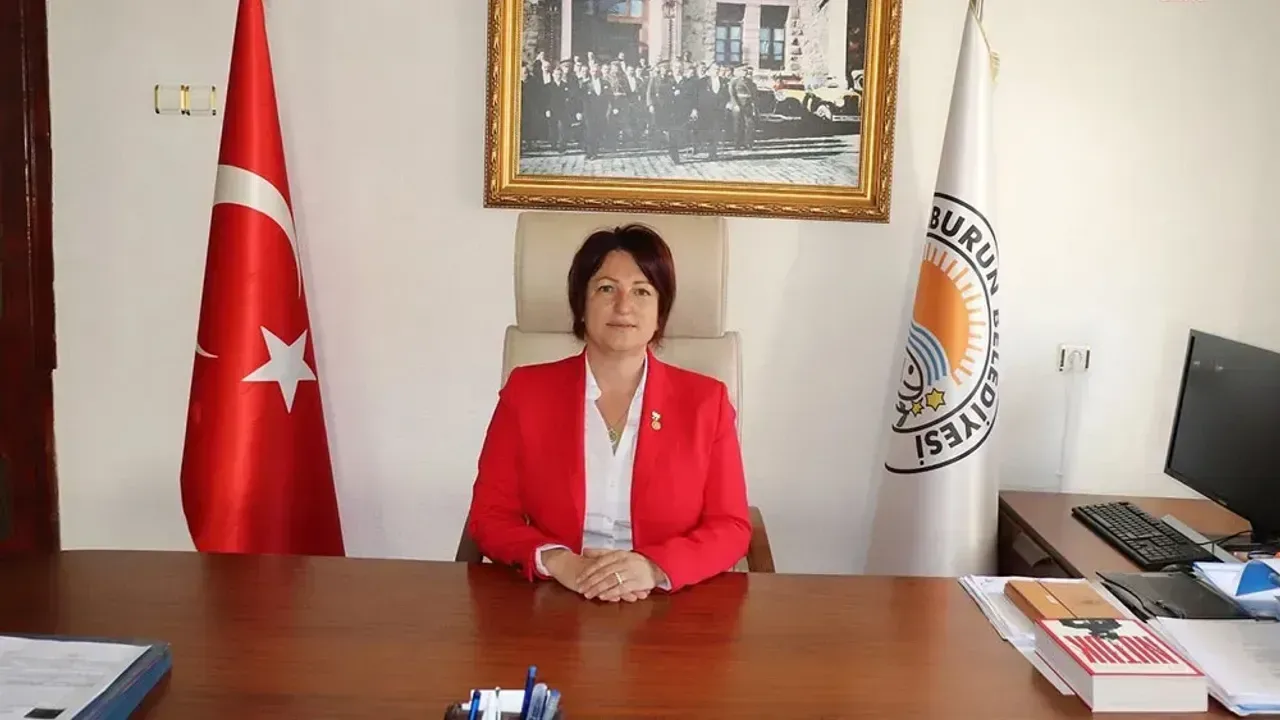 Karaburun Belediye Başkanı Erdoğan istifa etti, görevine bağımsız devam edecek